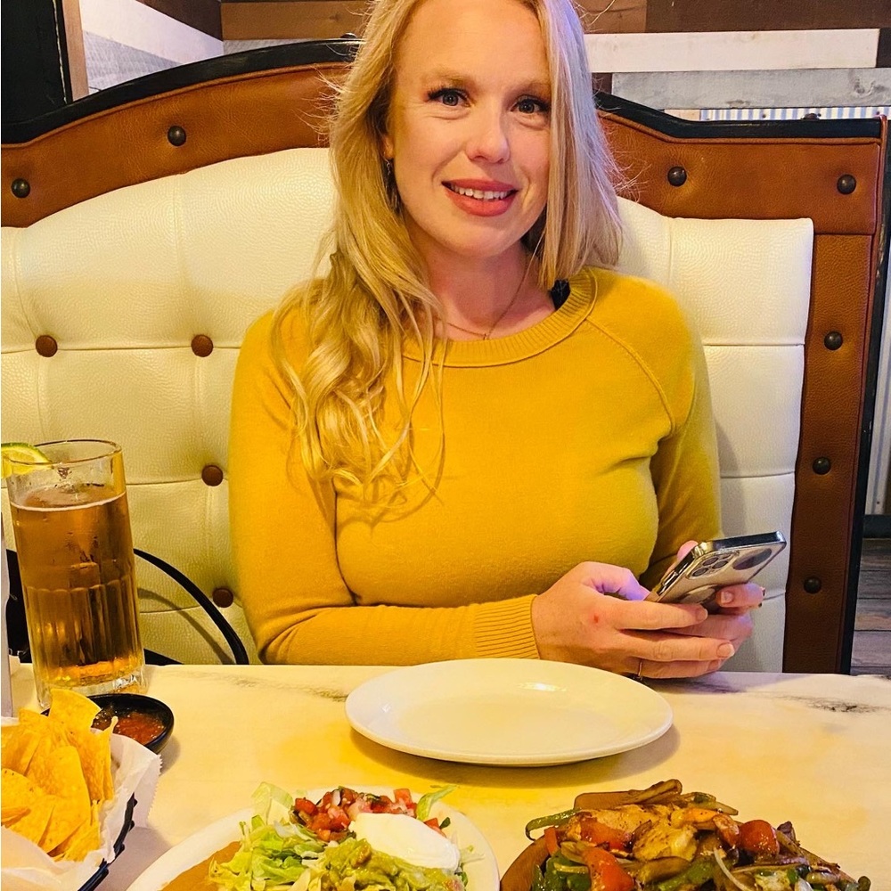 Meet your Posher, Felicia